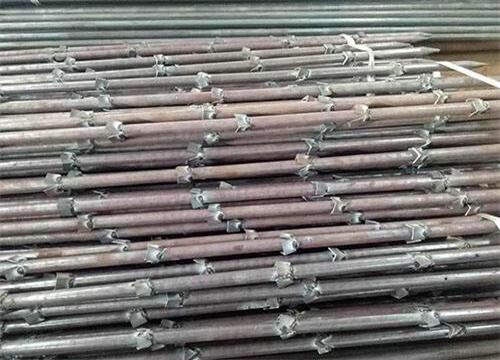 长顺隧道钢花管